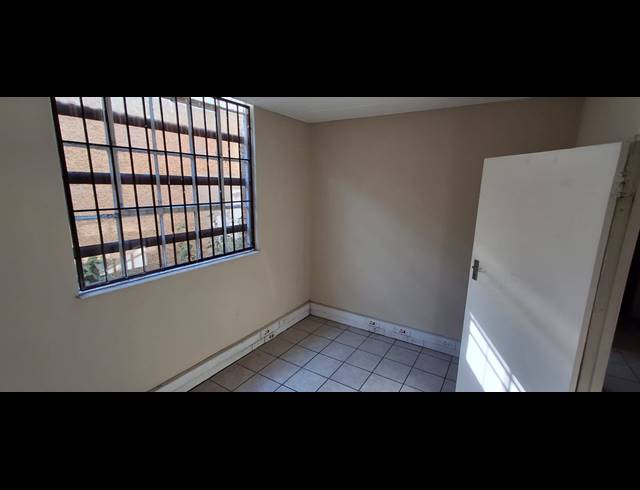 840M² BUILDING FOR SALE IN BENONI SOUTH